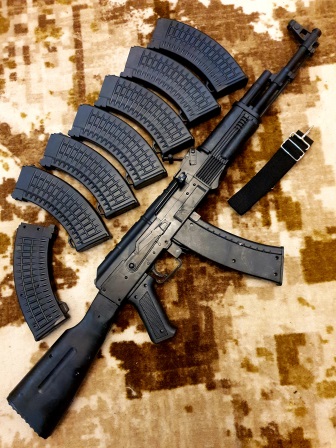بندقية خرز طولها متر ( AK-103 ): الأداء العالي والمتانة
